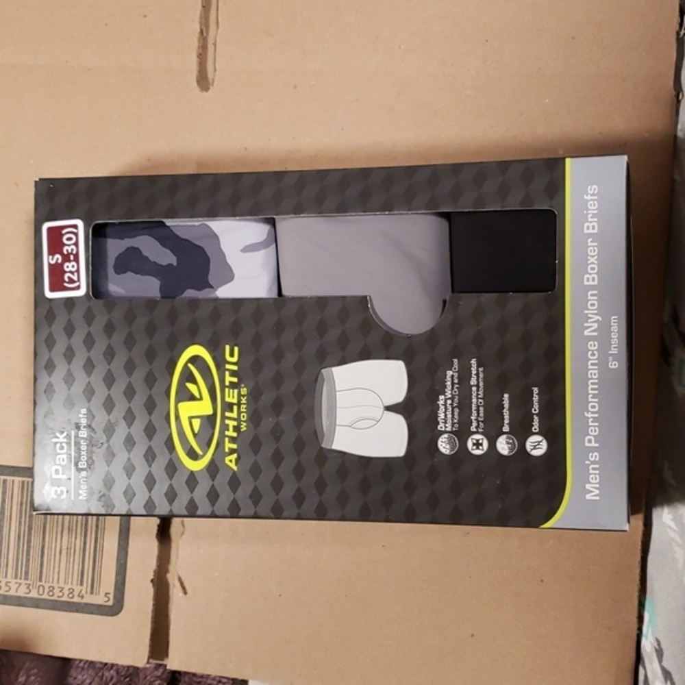 Mens boxer briefs size small (28-30)